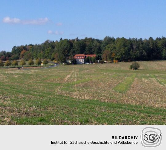 Blick zum König-Johann-Turm in der Dippoldiswalder Heide.