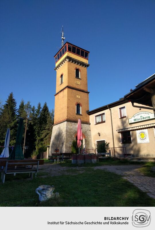 Der Dr. Köhler-Turm auf dem Gleesberg bei Schneeberg.