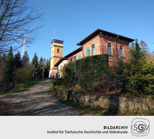 Der Dr. Köhler-Turm auf dem Gleesberg bei Schneeberg.