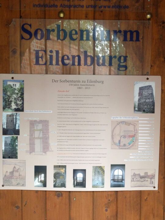 Infotmationstafel am Eingang zum Sorbenturm auf dem Burgberg in Eilenburg.