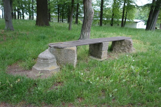 Steinbank auf dem Horken in Löbau-Kittlitz.