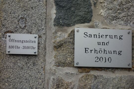 Infotafel am Lessingturm auf dem Kamenzer Hutberg.