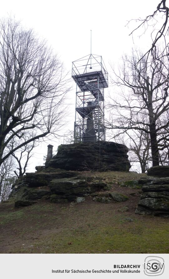 Der Aussichtsturm auf dem Keulenberg bei Oberlichtenau.