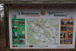Touristische Informationstafel auf dem Keulenberg bei Oberlichtenau.