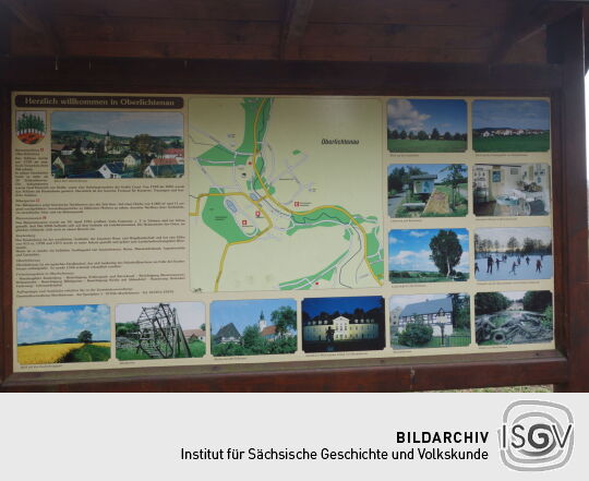 Touristische Informationstafel an der Auffahrt zum Keulenberg bei Oberlichtenau.
