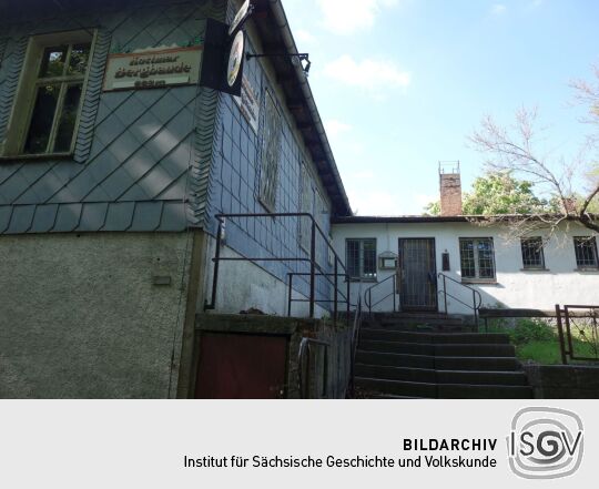 Bauteile der heute geschlossenen Gaststätte auf dem Kottmar - der Kottmarbaude.