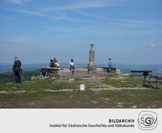 Aussichtsplattform auf dem Gipfel der Lausche.