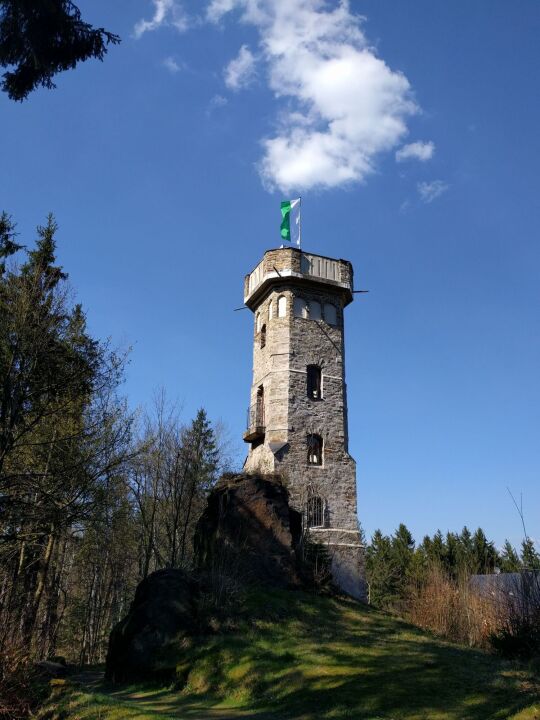 Mays Turm in Thermalbad Wiesenbad.