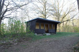 Schutzhütte auf der Anton-Günther-Höhe bei Wolkenstein.