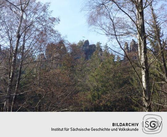 Blick zu den Nonnenfelsen im Zittauer Gebirge.