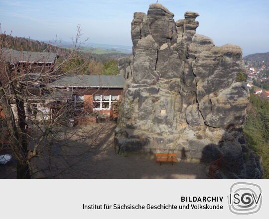 Die Gaststätte auf den Nonnenfelsen im Zittauer Gebirge.