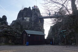 Die Aussichtsplattform auf den Nonnenfelsen im Zittauer Gebirge.