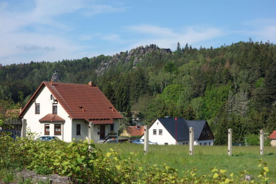 Blick zu den Nonnenfelsen im Zittauer Gebirge.