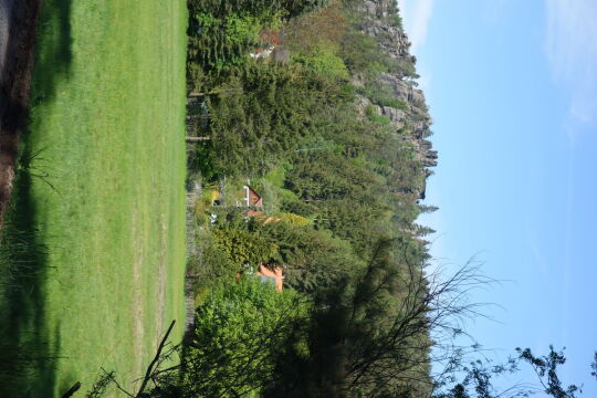 Blick zu den Nonnenfelsen im Zittauer Gebirge.