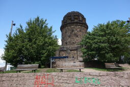 Die Bismarcksäule in Radebeul.