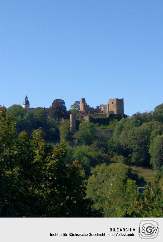 Blick zur Burgruine Frauenstein im Erzgebirge.