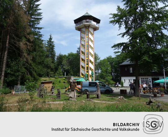 Der neue Aussichtsturm auf dem Scheibenberg.