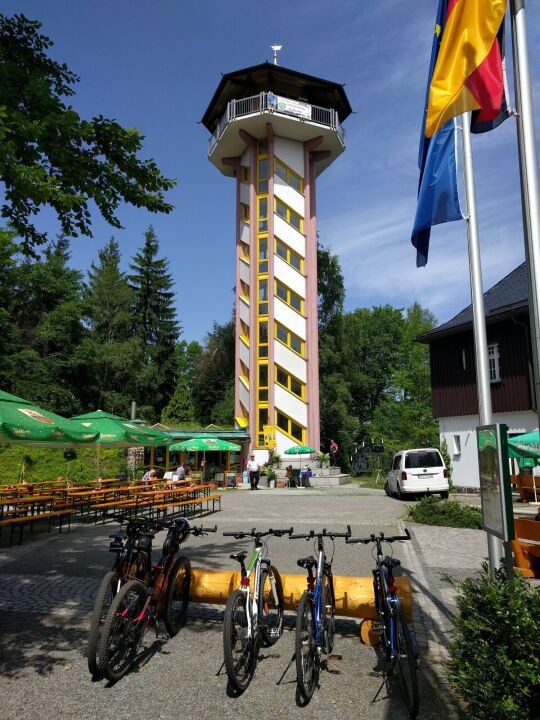 Der neue Aussichtsturm auf dem Scheibenberg.