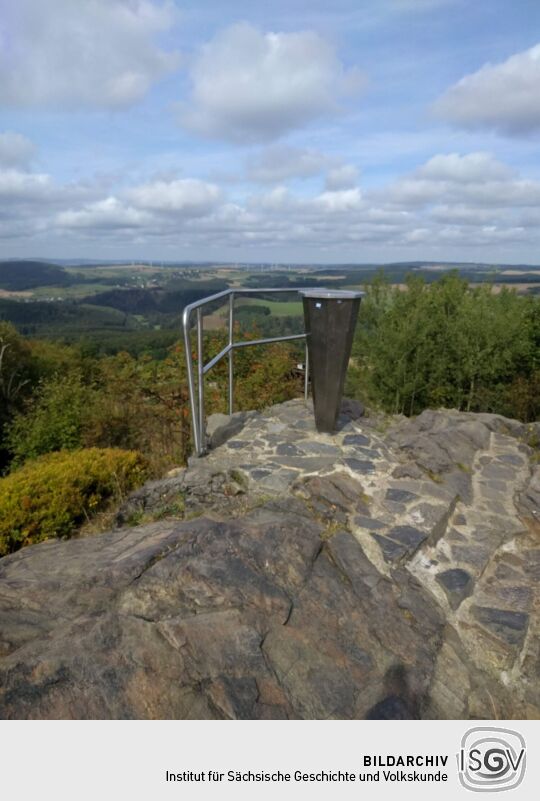 Der Aussichtspunkt auf dem Schwartenberg bei Neuhausen/Erzgeb.