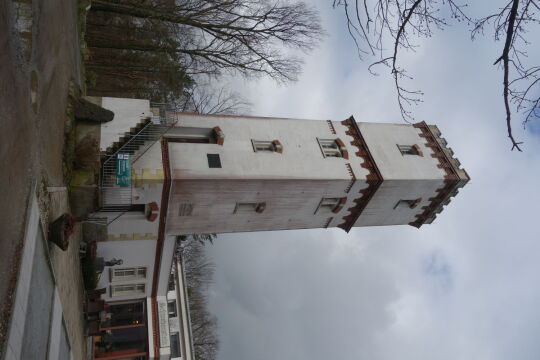 Der Aussichtsturm auf dem Schwedenstein bei Steina.