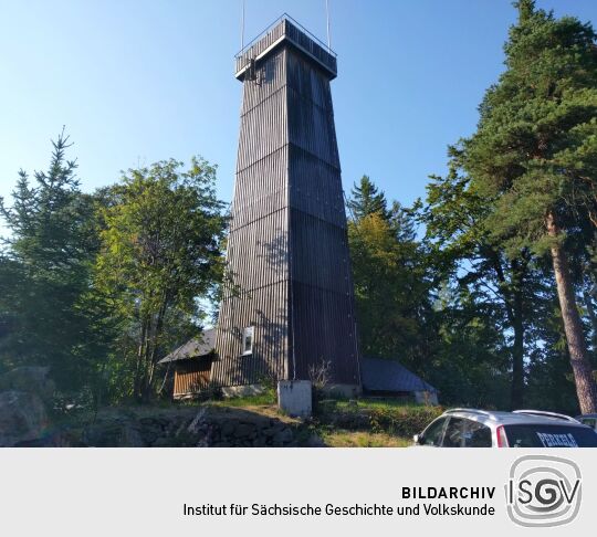 Der Aussichtsturm auf dem Steinberg bei der vogtländischen Gemeinde Steinberg.