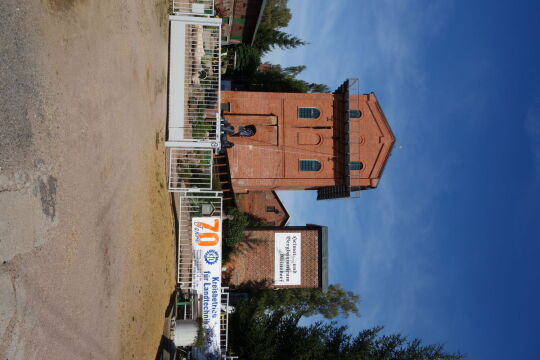 Der zum Aussichtsturm umgestaltete Förderturm im Heimat- und Bergbaumuseum in Reinsdorf bei Zwickau.