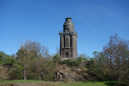 Der Bismarckturm auf dem Wachtelberg bei Wurzen.