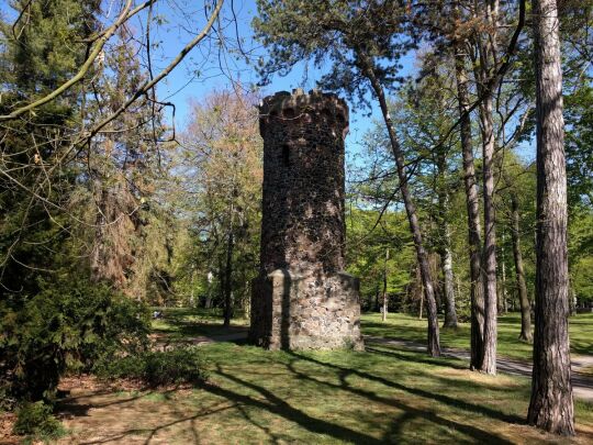 Der ehemalige Aussichtsturm im Stadtpark Wurzen.