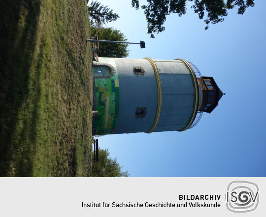 Der heute als Aussichtsturm genutzte, ehemalige Wasserturm von Plauen-Neundorf.