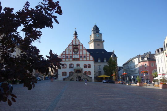 Das alte und das Neue Rathaus in Plauen.