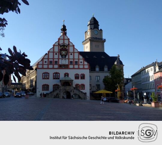 Das alte und das Neue Rathaus in Plauen.