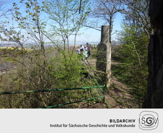 Triangulierungssäule auf dem Gipfel des Wilisch bei Glashütte-Hermsdorf.