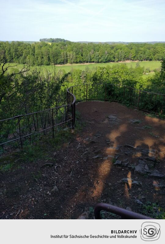 Aussichtsplattform am Töpelsberg bei Colditz-Terpitzsch unterhalb des Heimatturms.