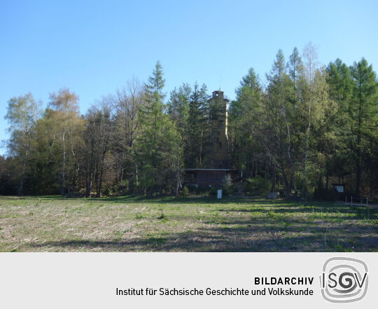 Der Aussichtsturm auf der Wilhelmshöhe bei Perlas.