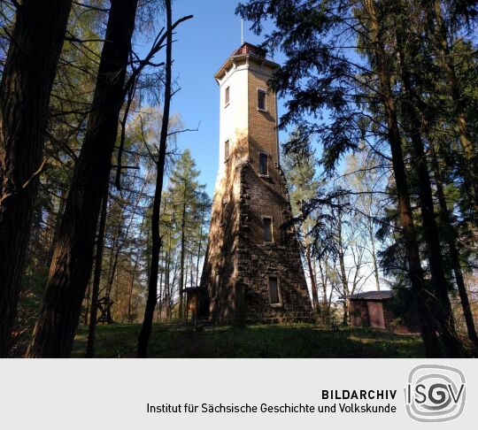 Der Aussichtsturm auf der Wilhelmshöhe bei Perlas.