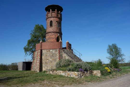 Der Aussichtsturm auf Johannas Höh’ bei Pyrna