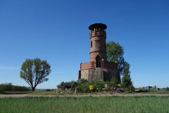 Der Aussichtsturm auf Johannas Höh’ bei Pyrna