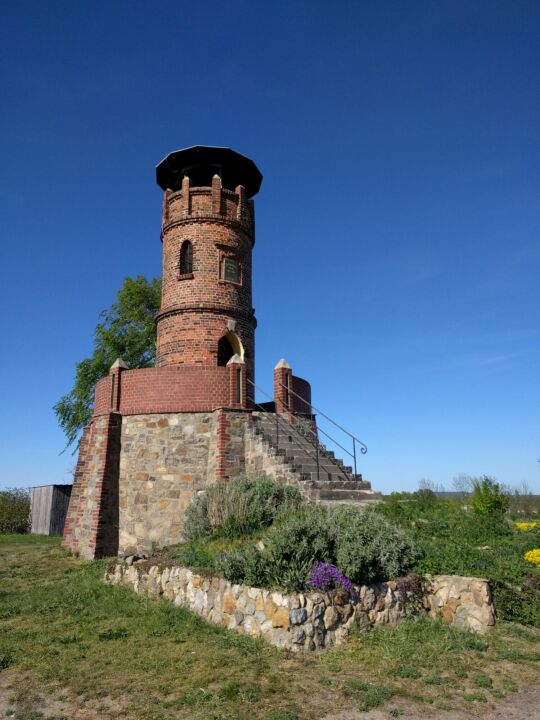 Der Aussichtsturm auf Johannas Höh’ bei Pyrna