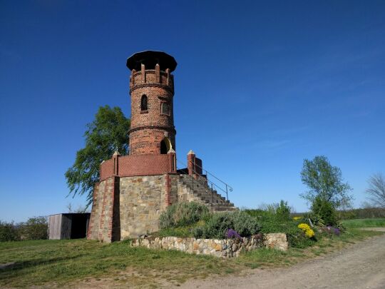 Der Aussichtsturm auf Johannas Höh’ bei Pyrna