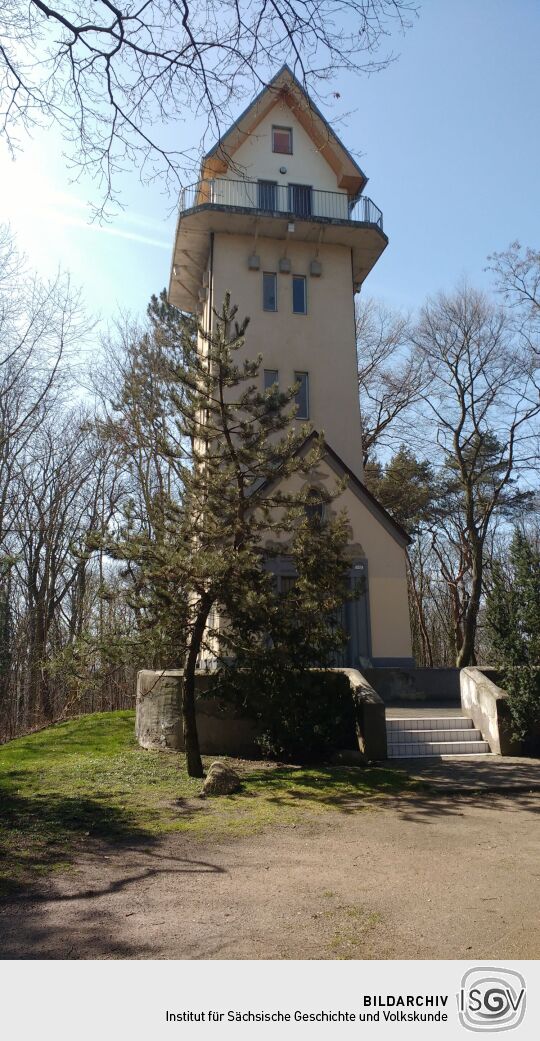 Der Aussichtsturm im Stadtpark auf dem Weinberg in Taucha.