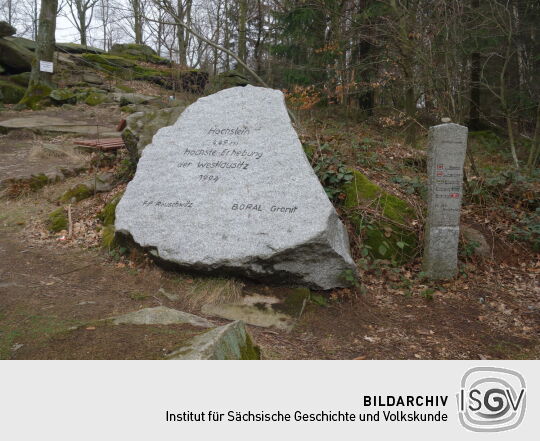 Denkstein auf dem Hochstein bei Elstra.