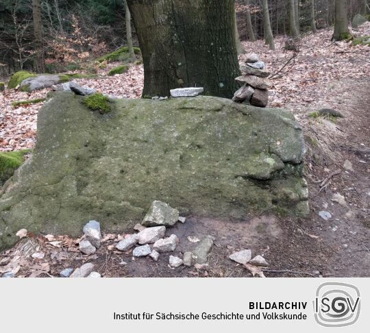 Steinmännel als Wegweiser an der Hochsteinstraße bei Elstra.