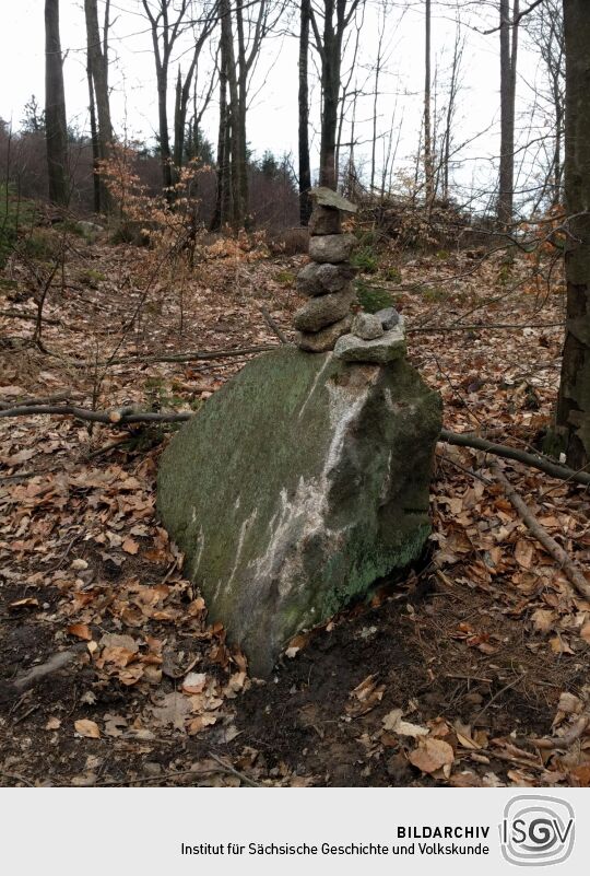 Steinmännel als Wegweiser an der Hochsteinstraße bei Elstra.