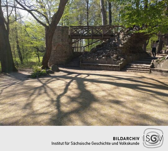 Schießwarte bei Wilhelms Ruhe im Landschaftspark Machern.