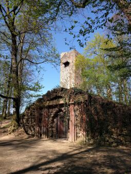 Die Ritterburg im Landschaftspark Machern.