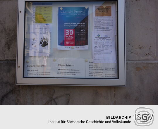 Infotafel an der Johanniskirche in Zittau.