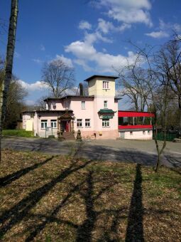 Ehemalige Gaststätte Alberthöhe am Windberg in Zwickau-Marienthal.