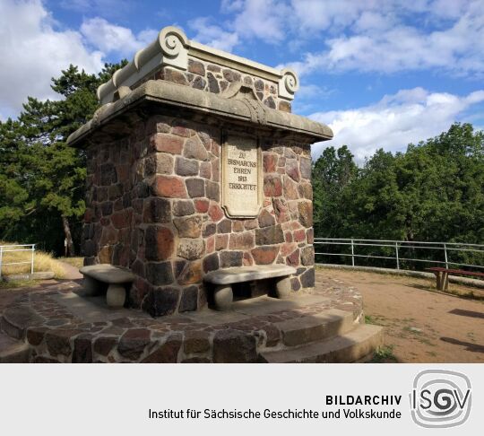 Die Bismarcksäule in Cossebaude.