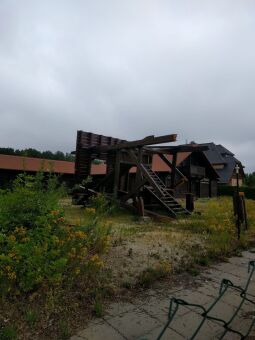Bild: Der gefällte Aussichtsturm Zum Fernblick in Zwickau-Marienthal.