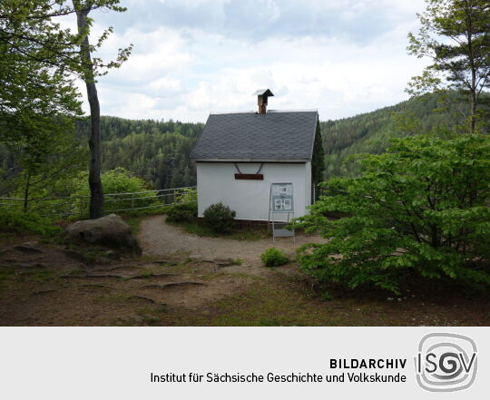 Das Häuschen der Camera obscura auf dem Berg Oybin.